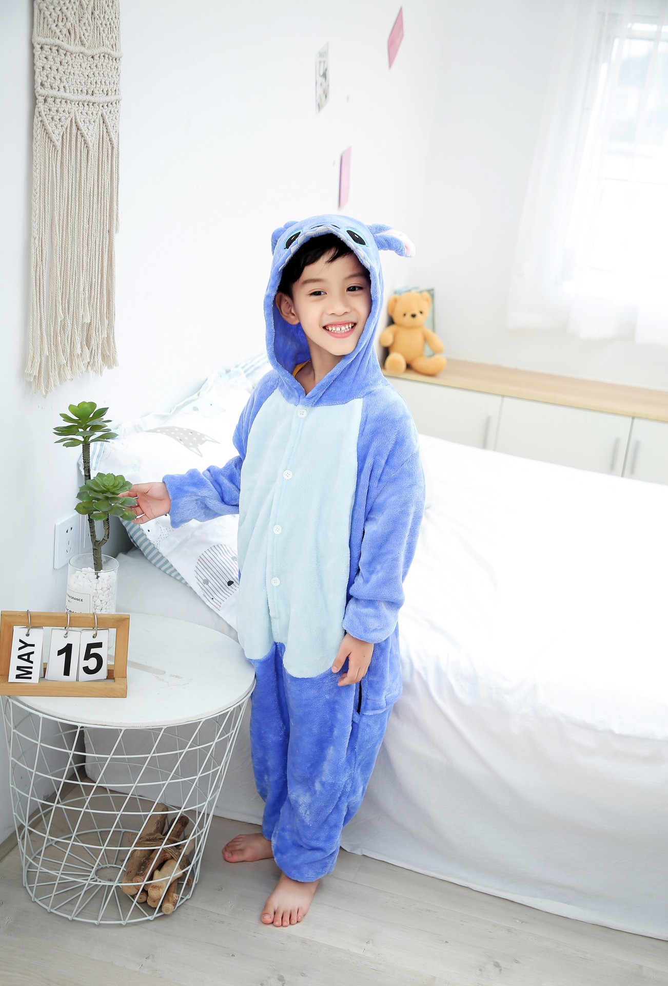 秋冬卡通连体睡衣儿童如厕史迪仔法兰绒表演睡衣休闲家居批代发