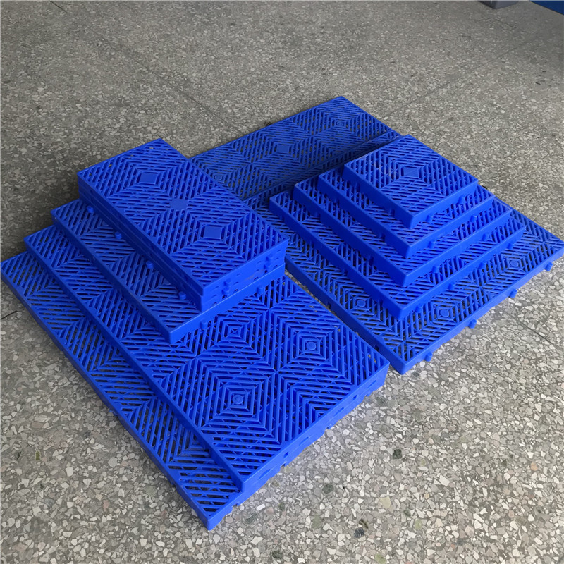 供应 防潮格子垫板 塑料防潮垫脚板 防潮透气塑料格子垫板