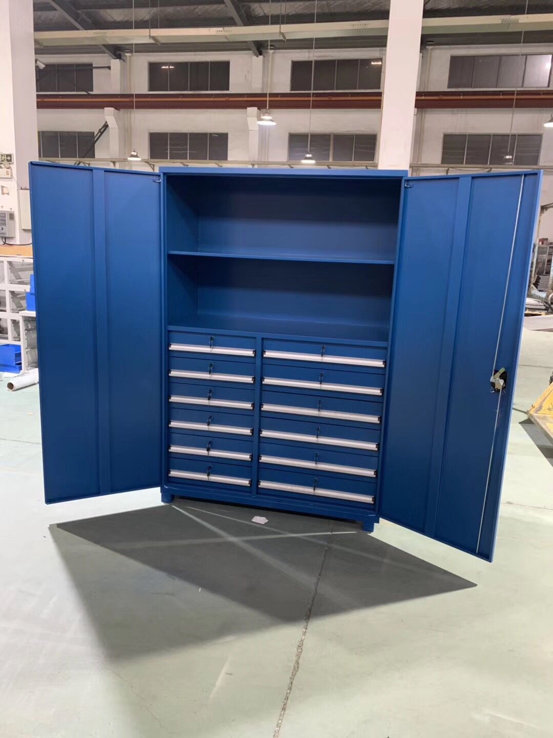 产品名称:车间重型工具柜 产品尺寸:2000*500*1800mm  产品尺寸可定制