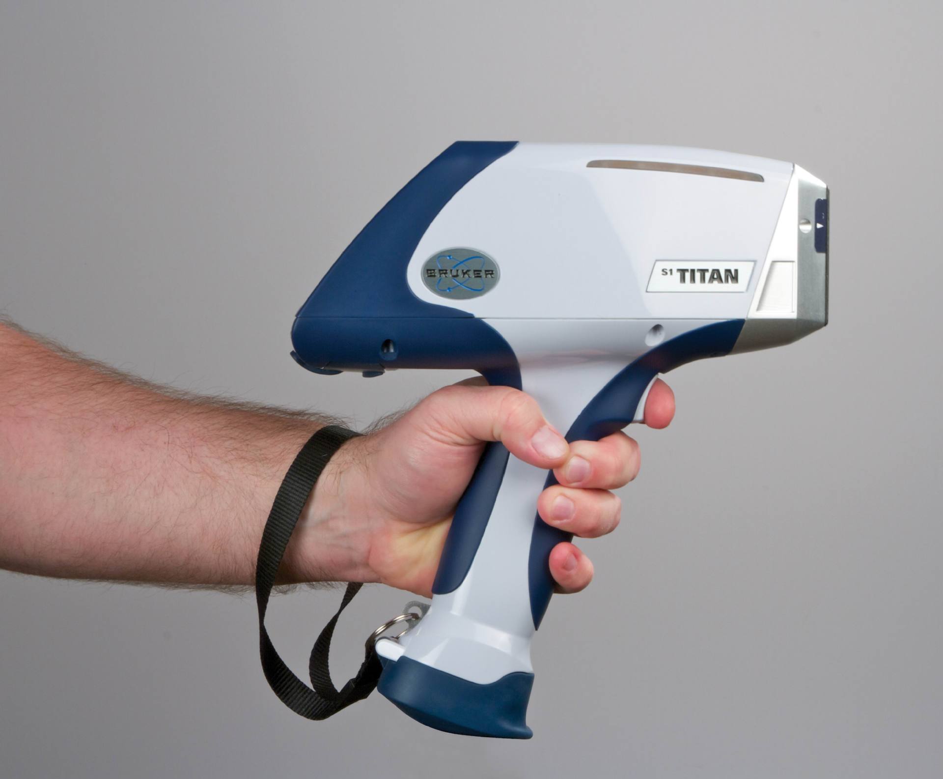 回收维修合金贵金属矿石三元催化手持式 光谱分析仪