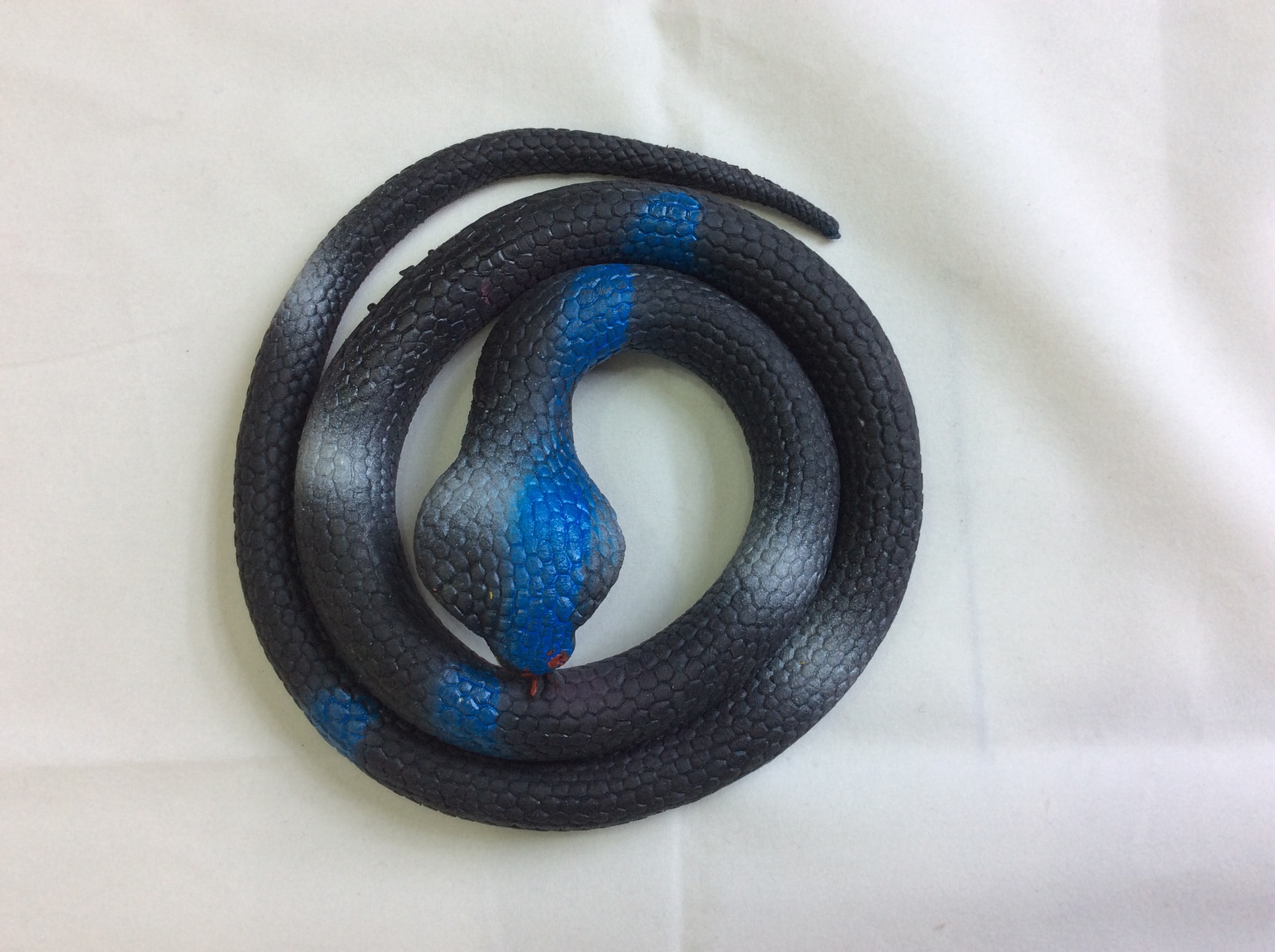 整人新奇特玩具假蛇70cm蛇 古怪仿真软胶蛇 万圣节整人玩具眼镜蛇