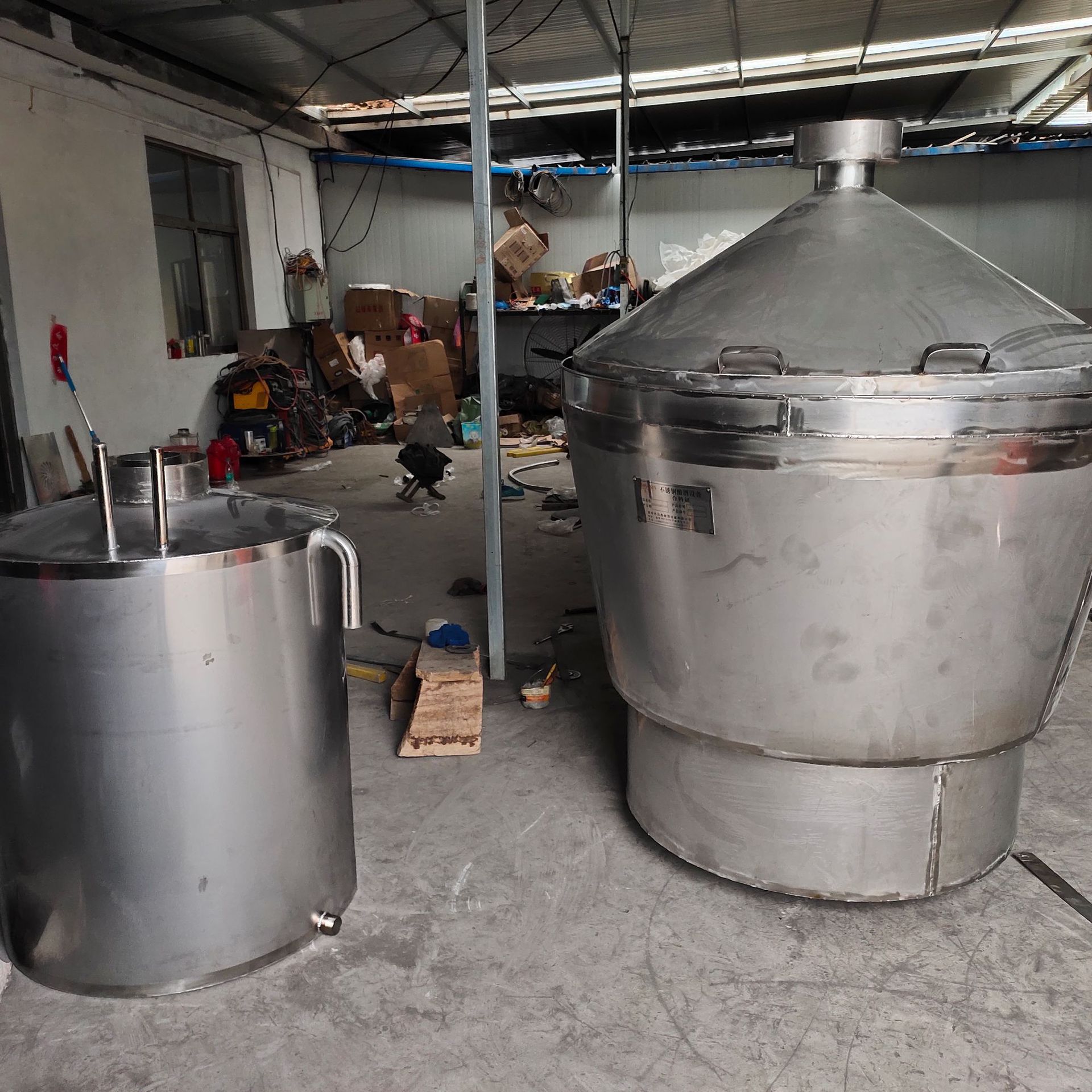 2x1000l紫铜皮渣白兰地蒸馏机组 皮渣白兰地蒸馏机 果渣白兰地-报价