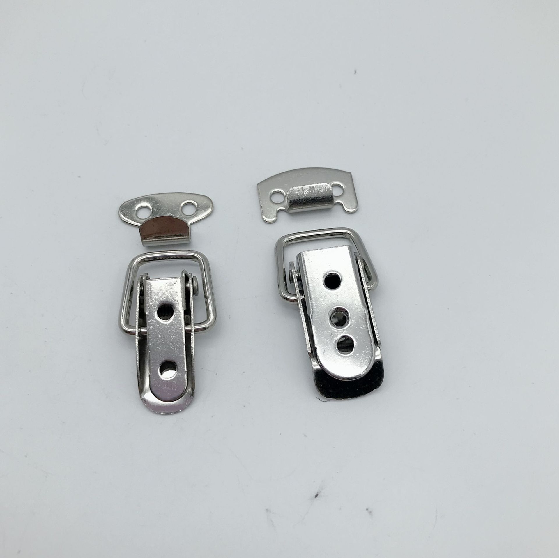 j107不锈钢弹簧箱包扣机箱铁皮柜配件卡扣j007迷你鸭嘴扣锁紧搭扣