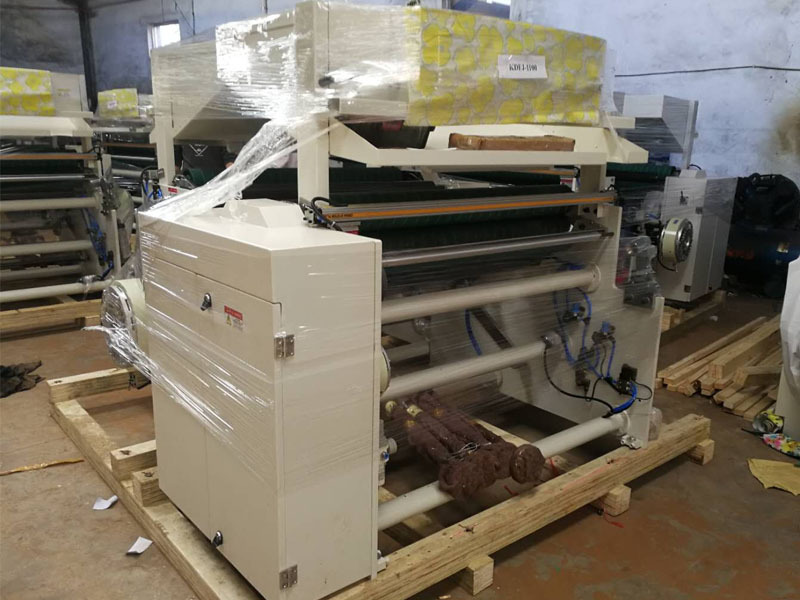 瑞安厂家高速卷纸机 墙纸礼品纸 纸张复卷机 电脑控制高速分卷机