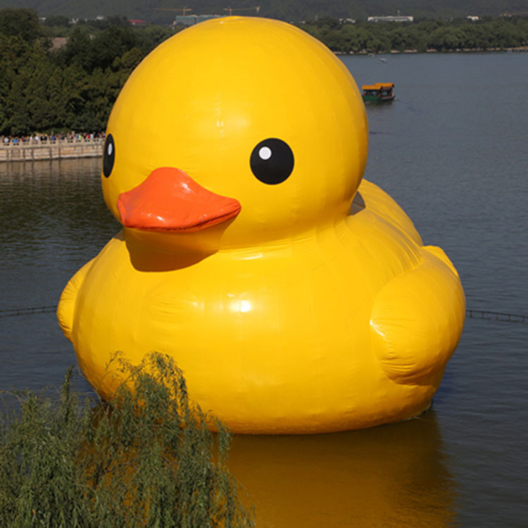 厂家直销香港充气pvc水上大黄鸭卡通气模闭气大白鹅广告宣传定制