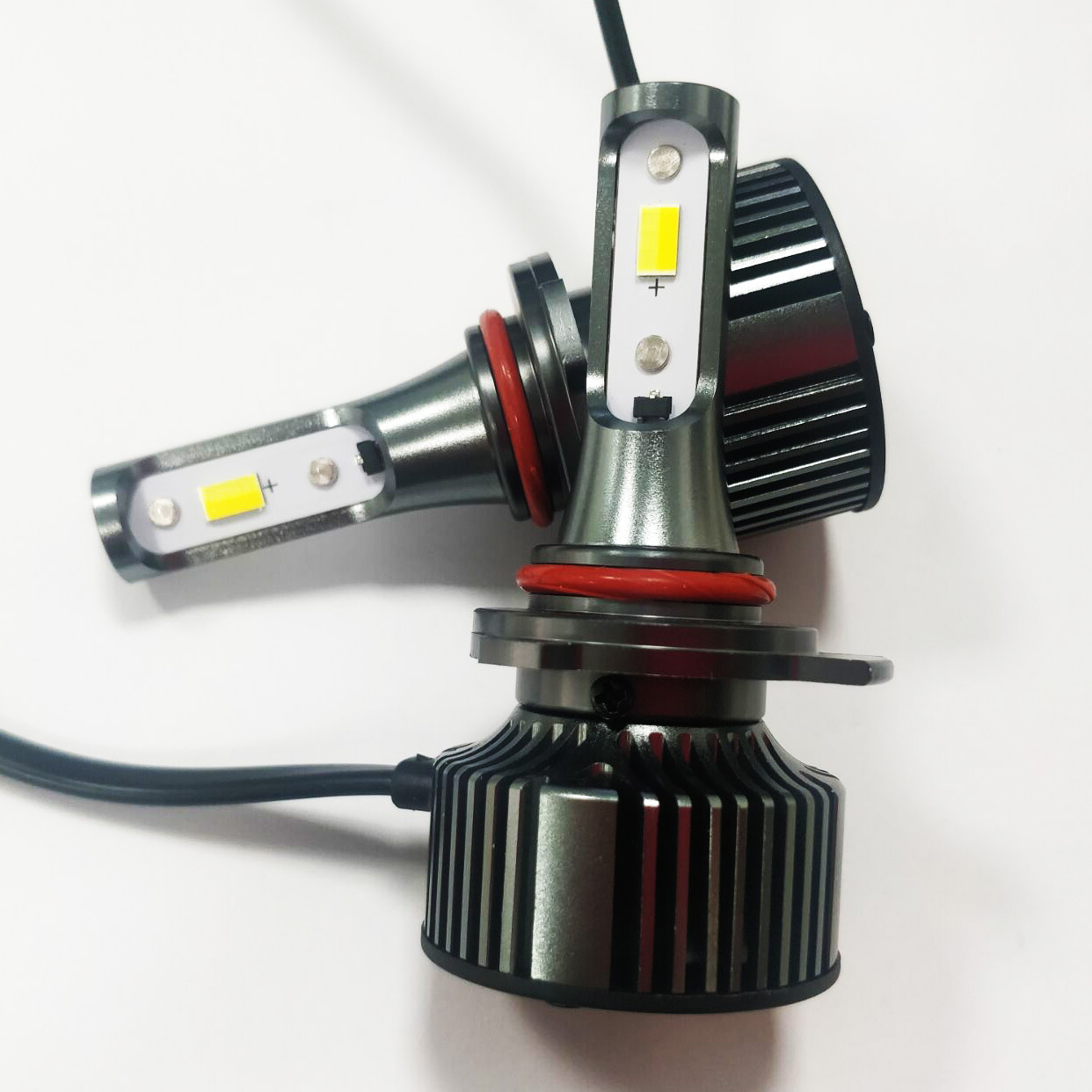 新款内置驱动 E10 9012汽车LED三色大灯 智能控温 无电磁辐射干扰