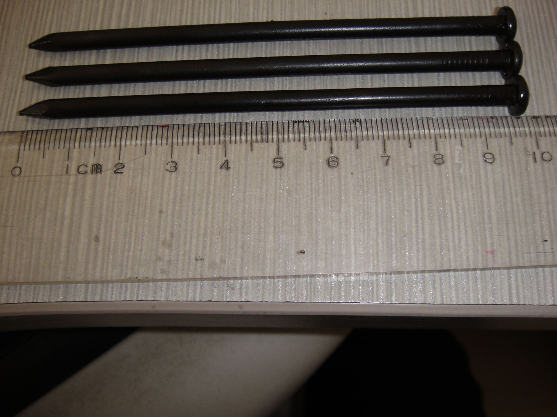 专业定制 铁半圆头半水泥钉