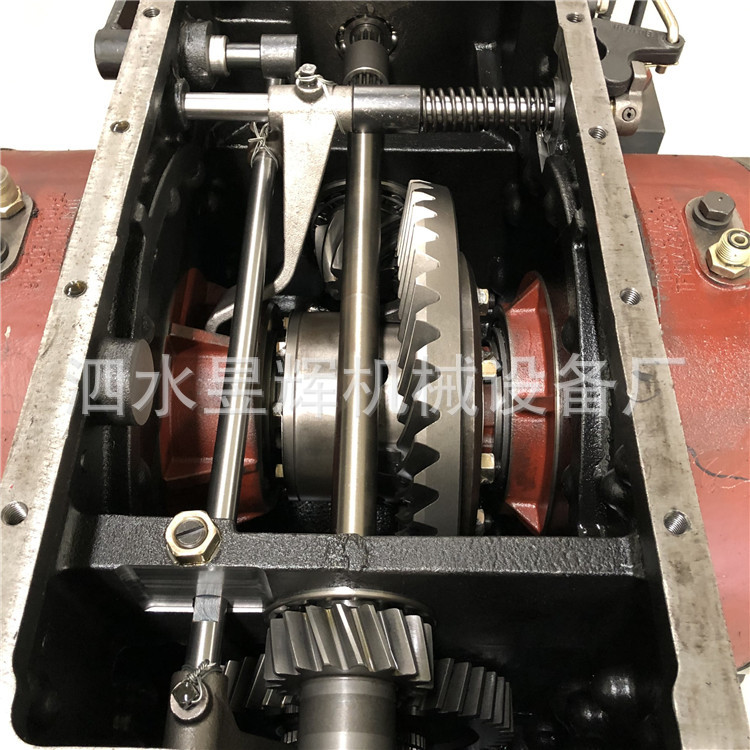 配套雷沃后桥四驱拖拉机配置高结实耐用多动能农用拖拉机马力大