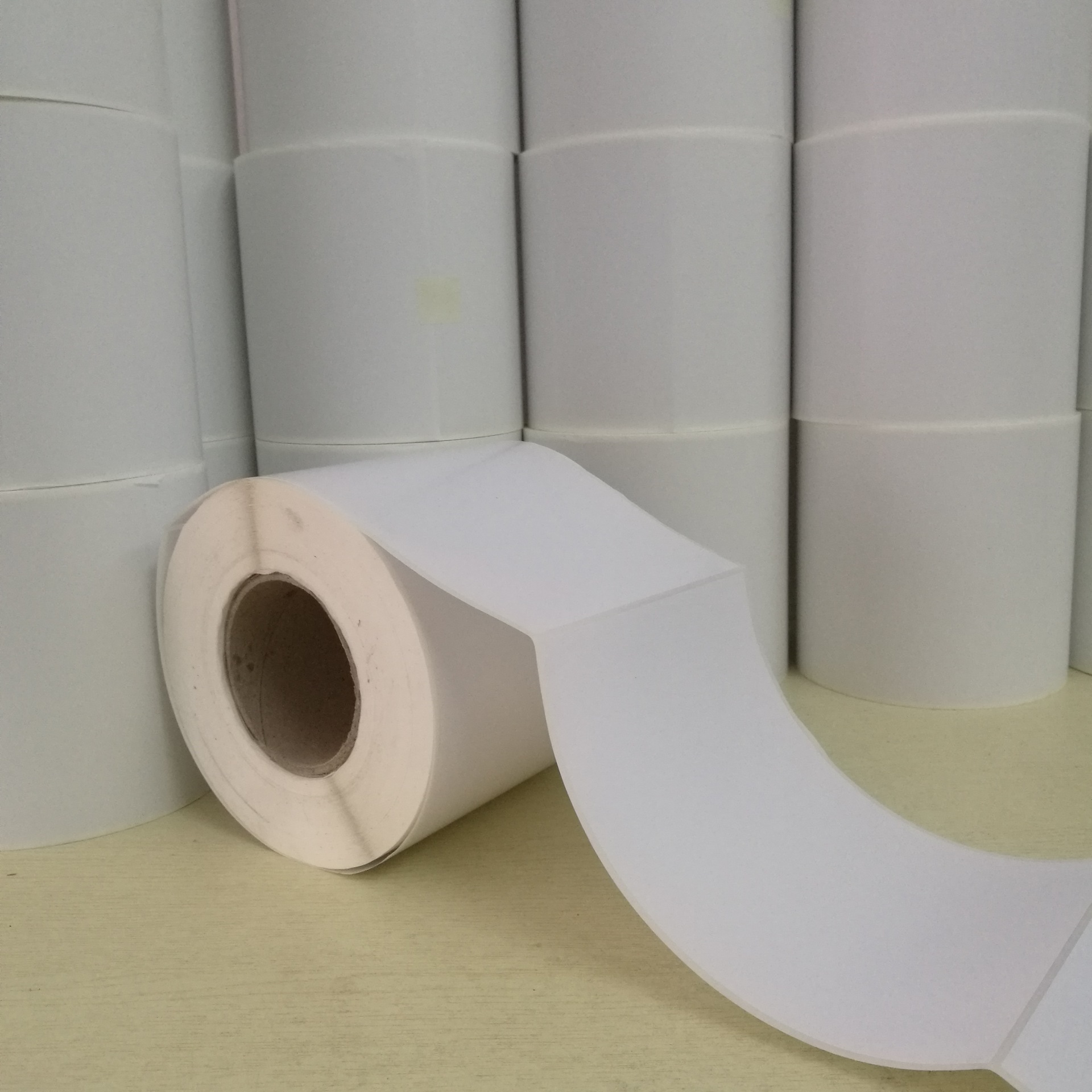 铜版纸不干胶a5-05