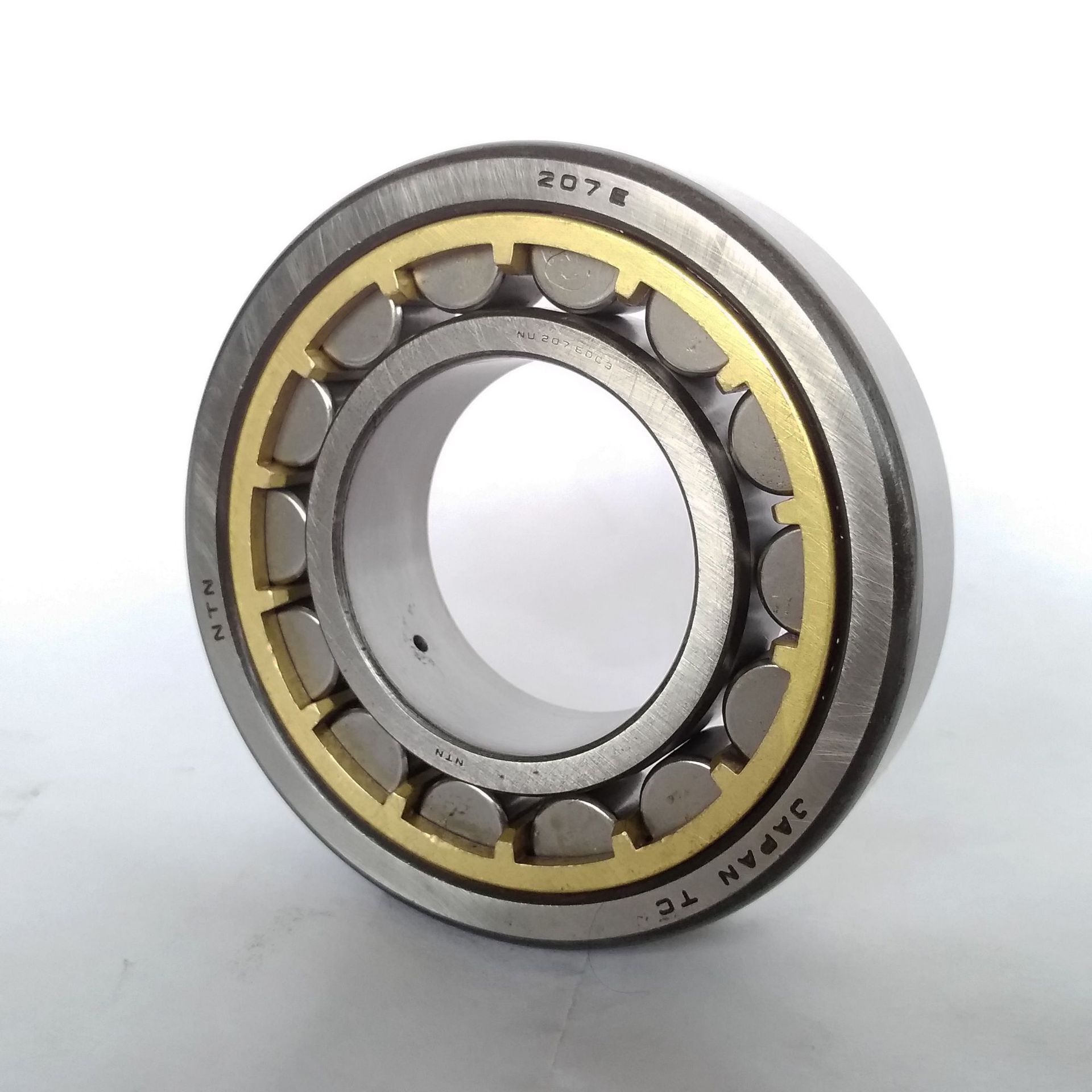 gb/t283-94内圈无挡边圆柱滚子轴承nu207em