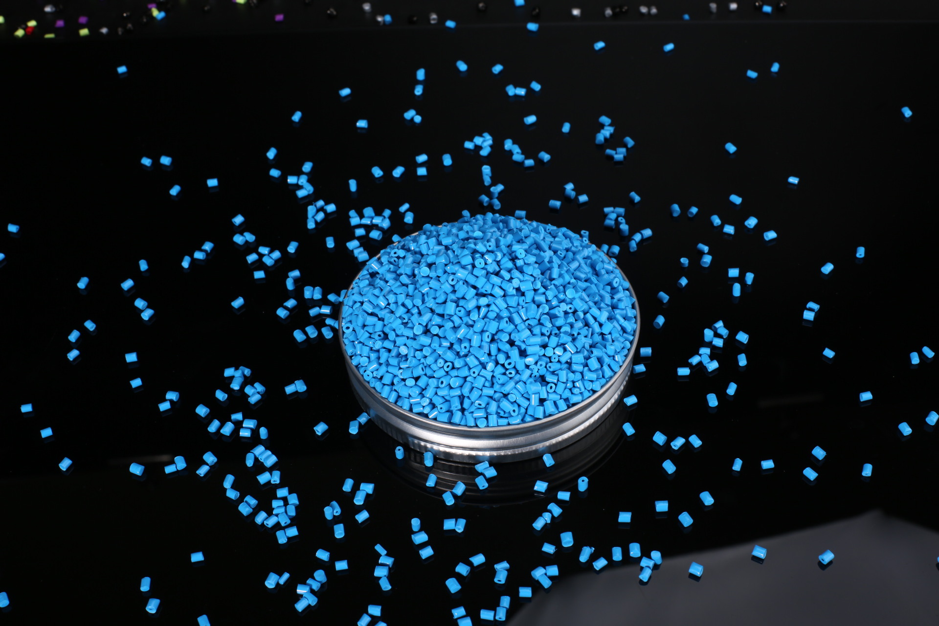 色母粒生产厂家 注塑通用深蓝色母粒 环保塑料蓝色母 pe色母胶粒