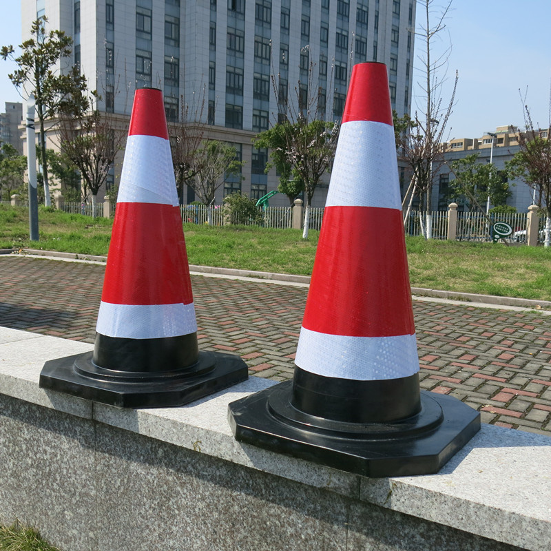 供应高速公路4kg路锥 加重款 70cm橡胶路锥 路障 雪糕筒 交通锥