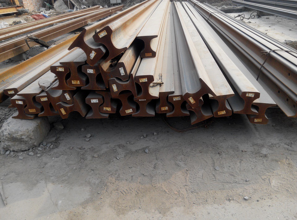 巩义qu70起重轨价格|钢轨型号|qu70钢轨用途|钢厂直发-中翔道轨