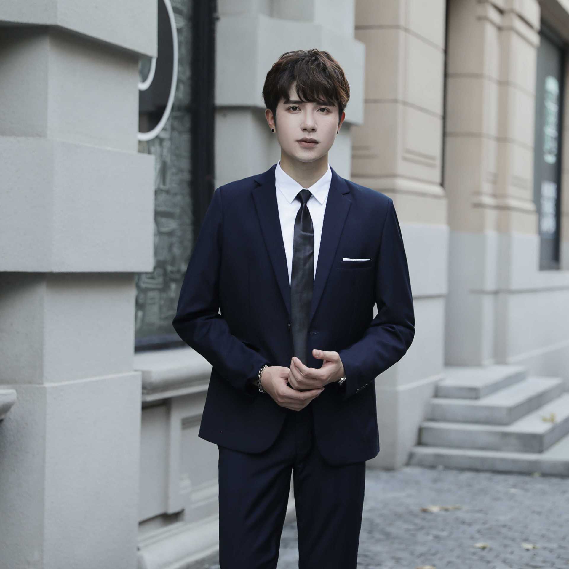 西装男套装韩版修身帅气休闲正装一套男士西服新郎结婚礼服三件套