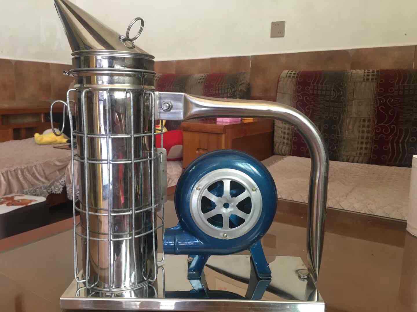 手摇鼓风机式喷烟器手动不锈钢熏烟壶新款蜜蜂养蜂用驱蜂工具包邮