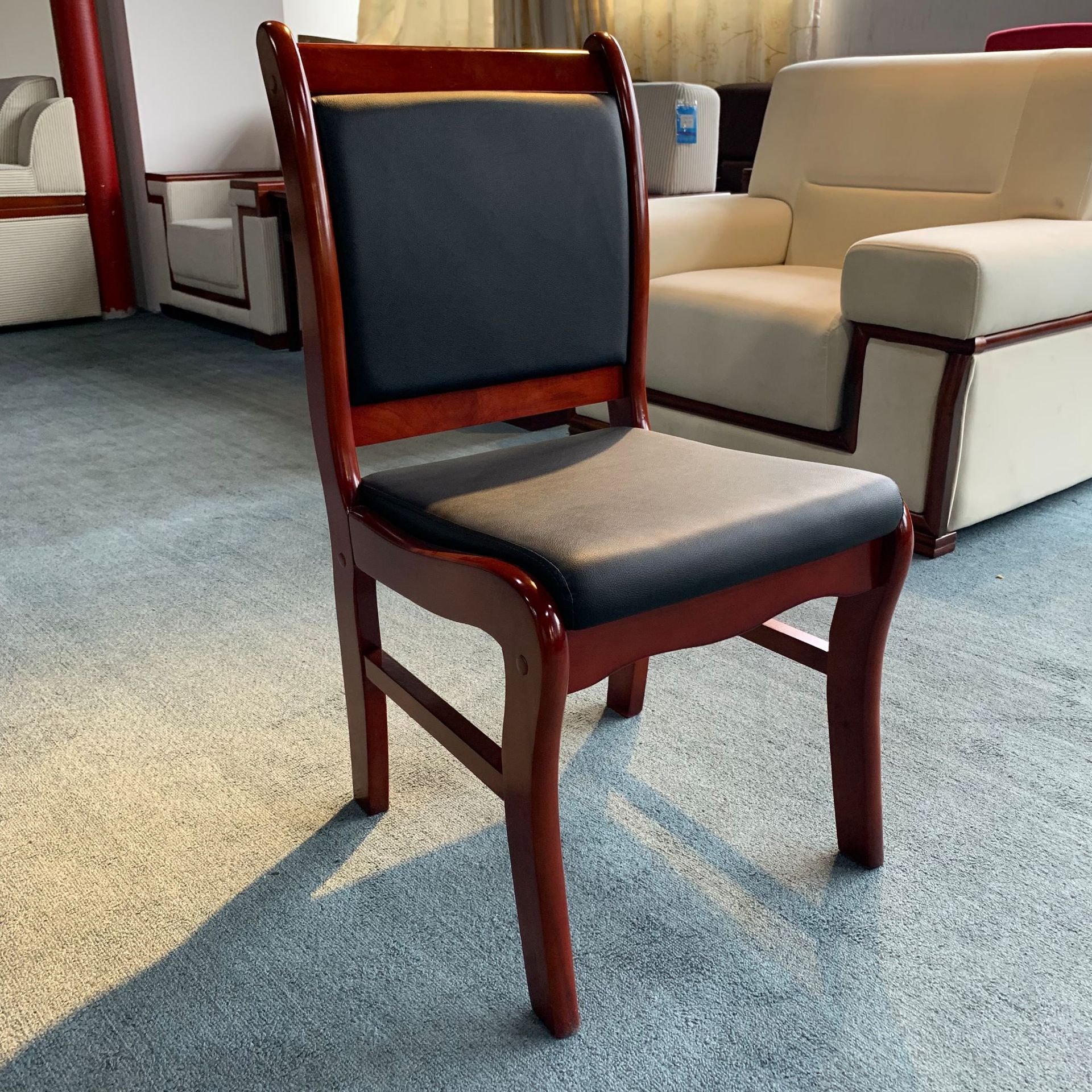 厂家直销实木会议室椅子四条腿西皮牛皮橡木条桌椅培训椅办公椅子