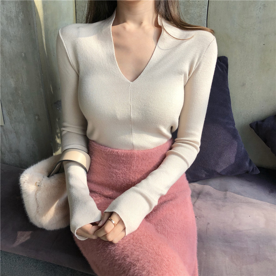 深v字领毛衣女