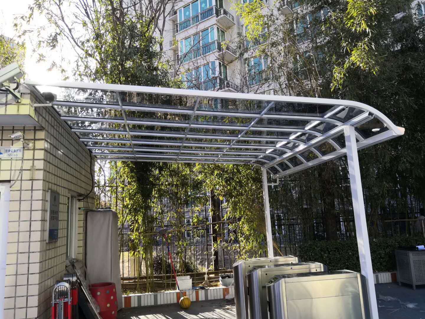 专业定制公寓别墅遮阳棚雨棚车棚,北京地区免费测量安装质量保证