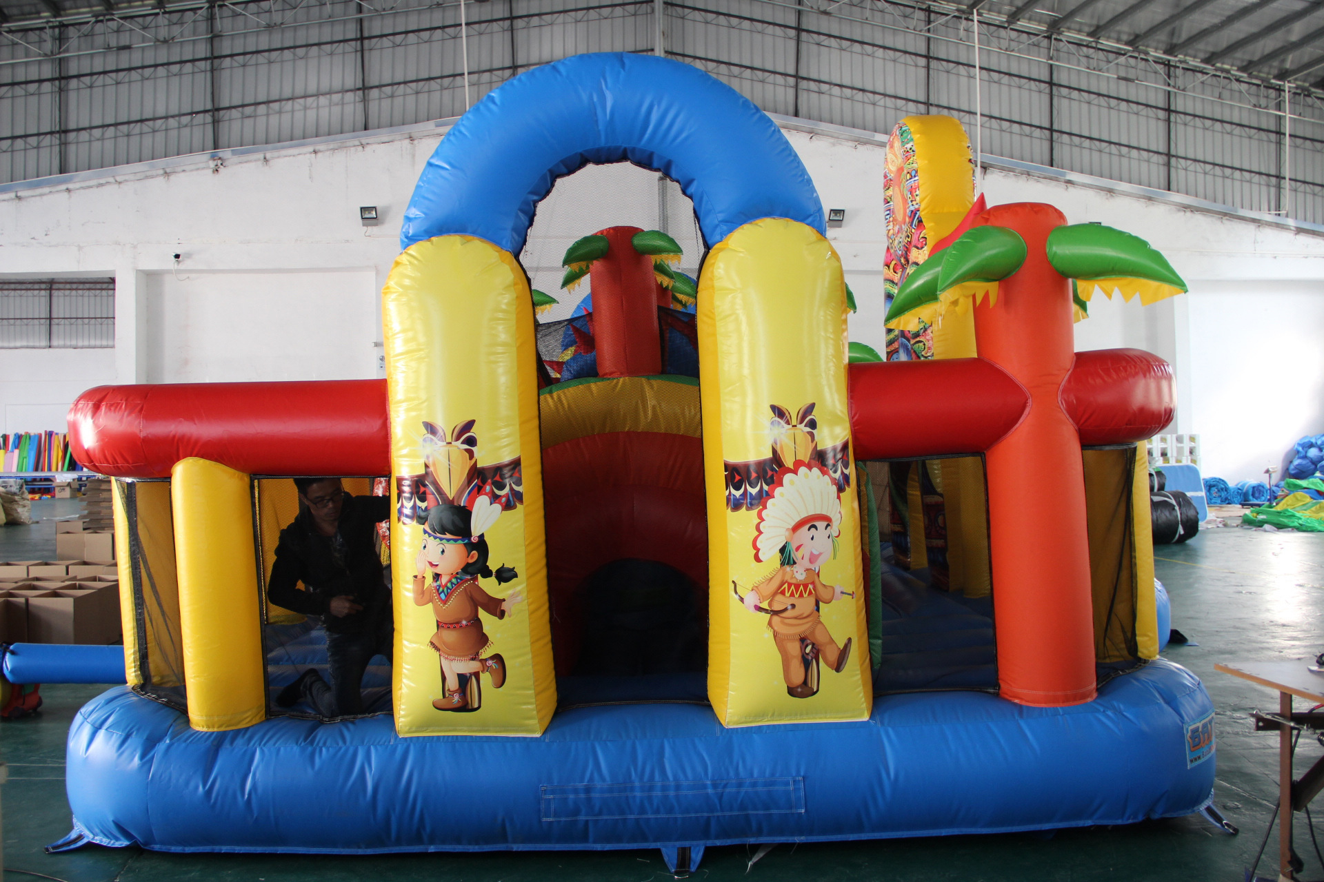 充气气模厂家直销新款淘气堡儿童游乐设备彩绘组合滑梯城堡