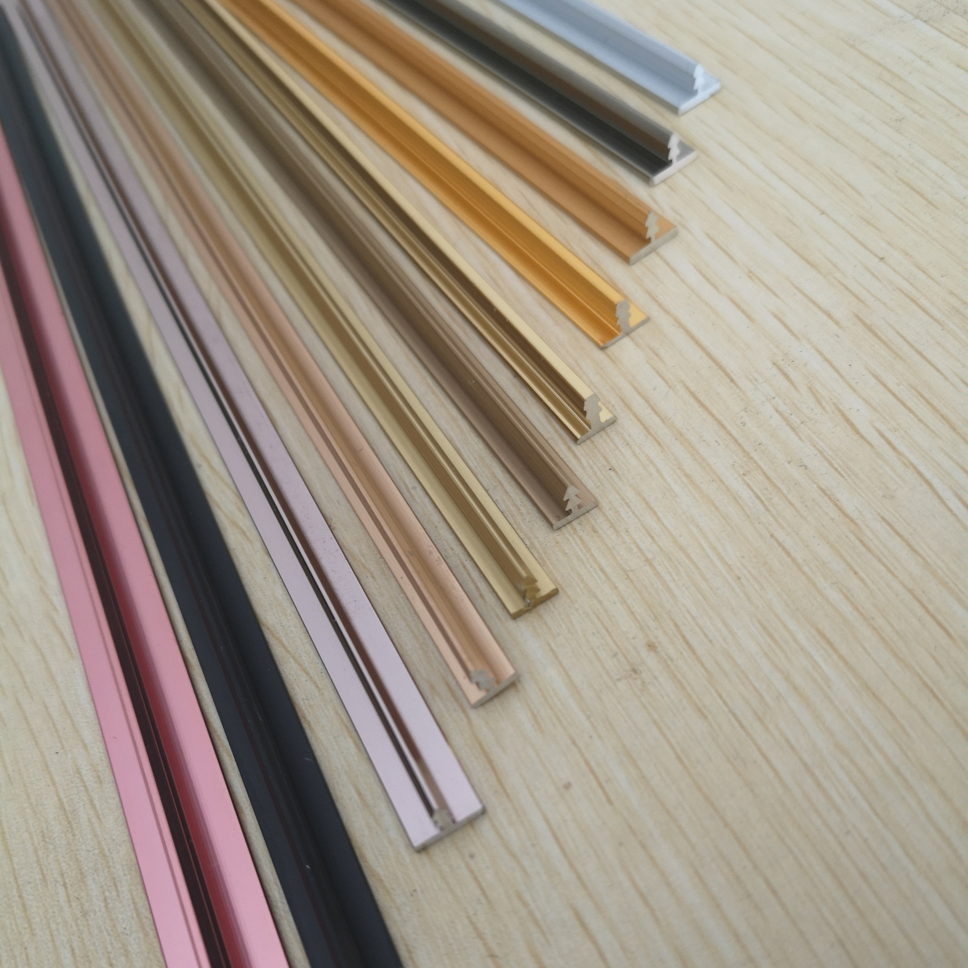 吊顶装饰凸字形铝合金压边线型材t型造型条家具门装饰收边腰线条