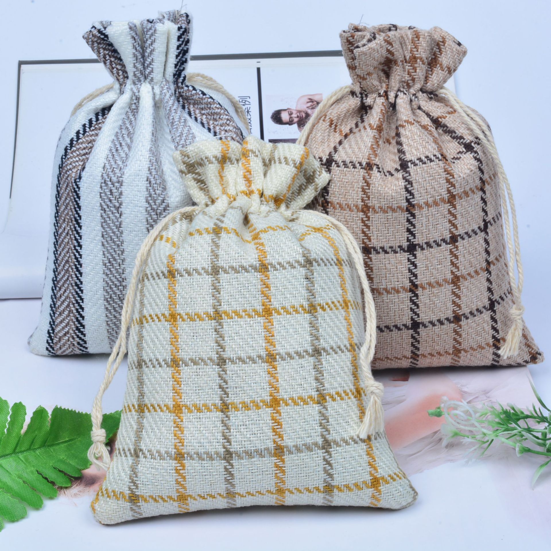 现货小清新条纹格子麻布束口袋车载香包中草药驱蚊包空袋子批发