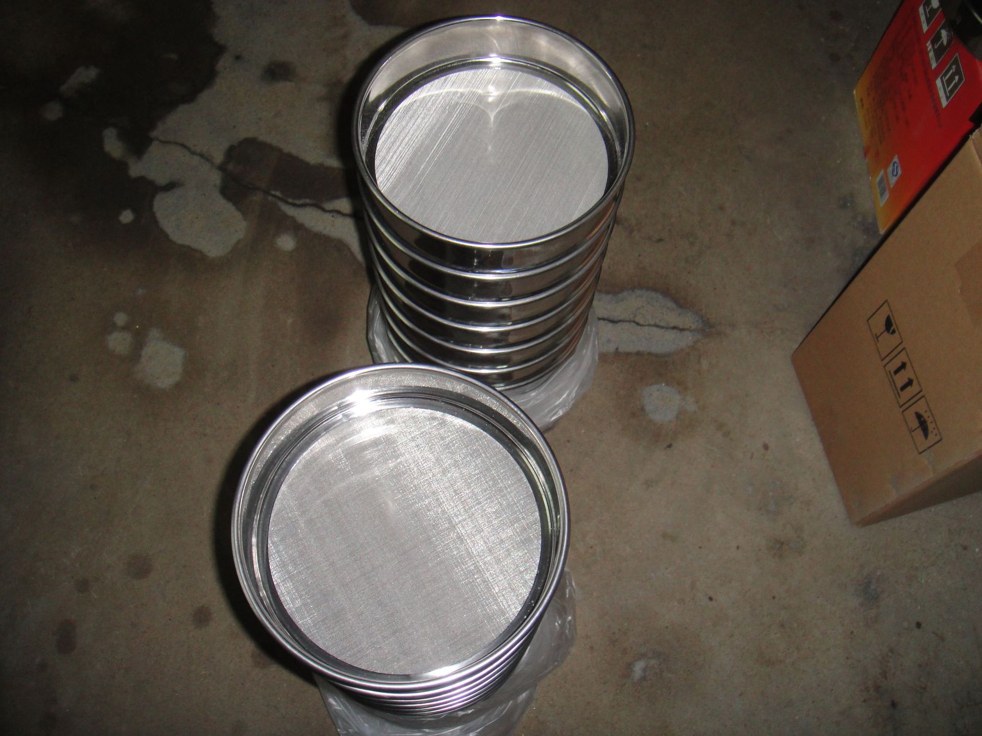 供应标准筛方孔冲孔筛不锈钢手工筛网筛丝,实验筛