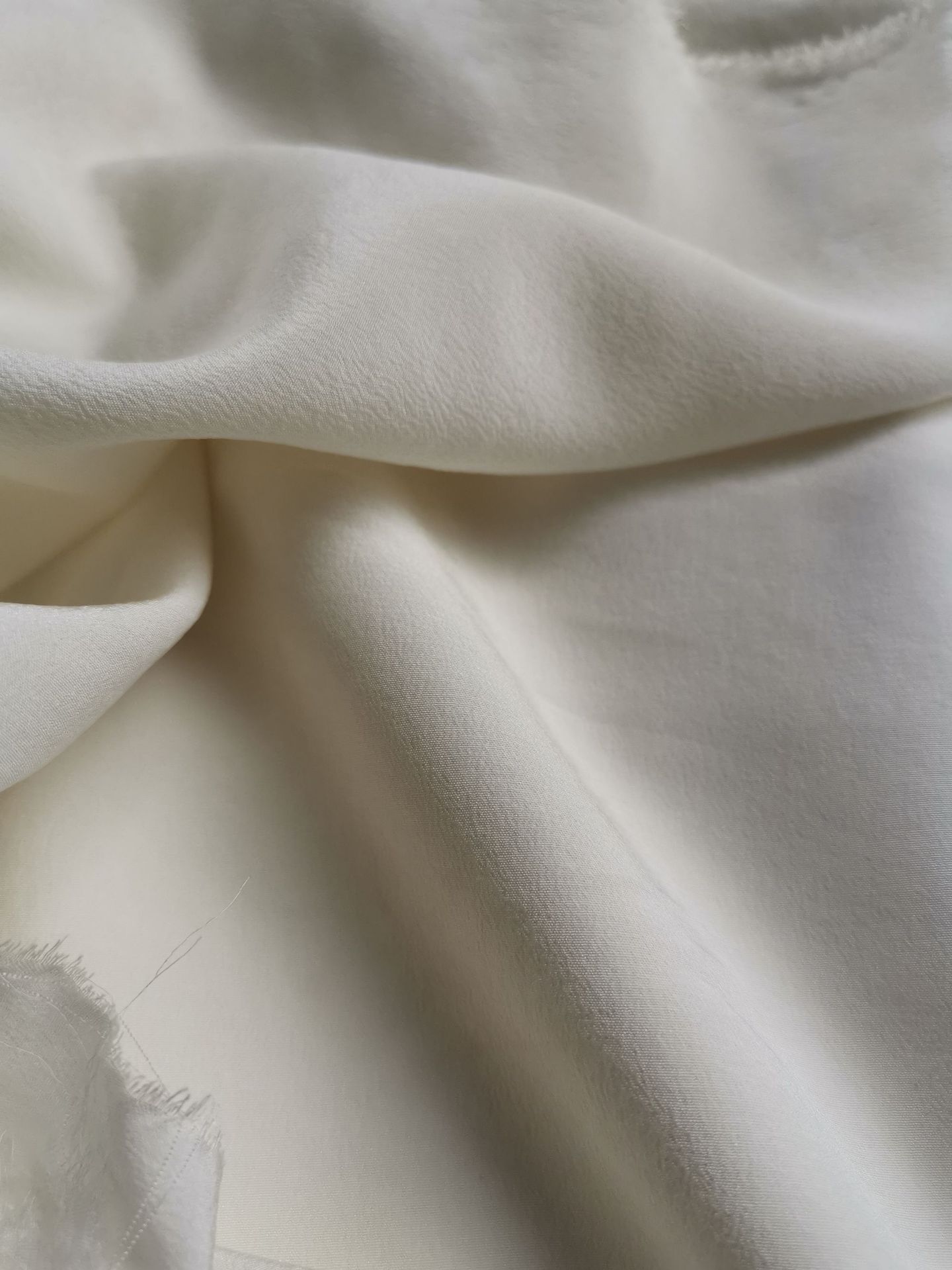 真丝双绉面料12~40姆米114-140门幅双绉邹白坯坯布真丝面料