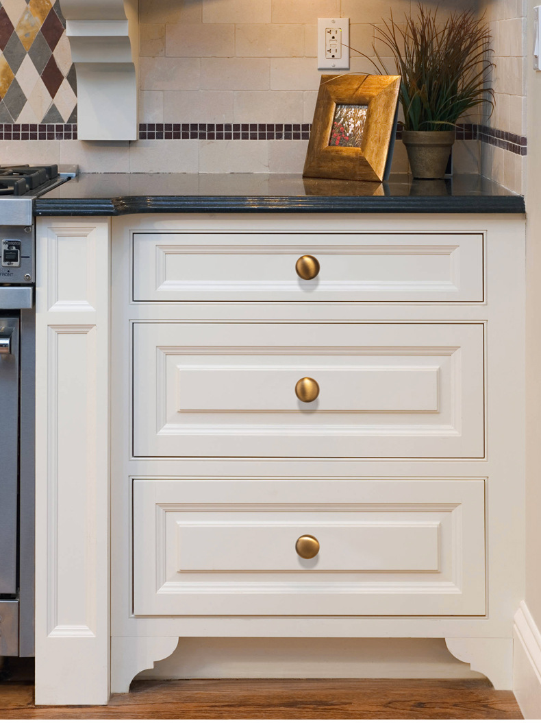 卡硕现代简约柜门拉手美式橱柜抽屉实心单孔拉手欧式仿古衣柜把手