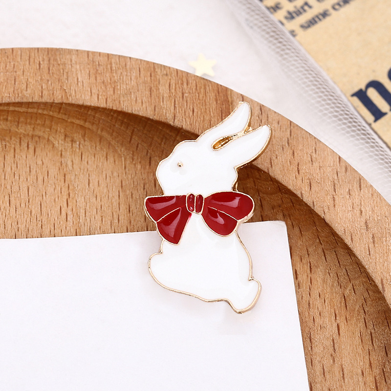 肖战兔子滴油胸针女日系可爱动漫徽章卡通胸章别针扣针配饰品
