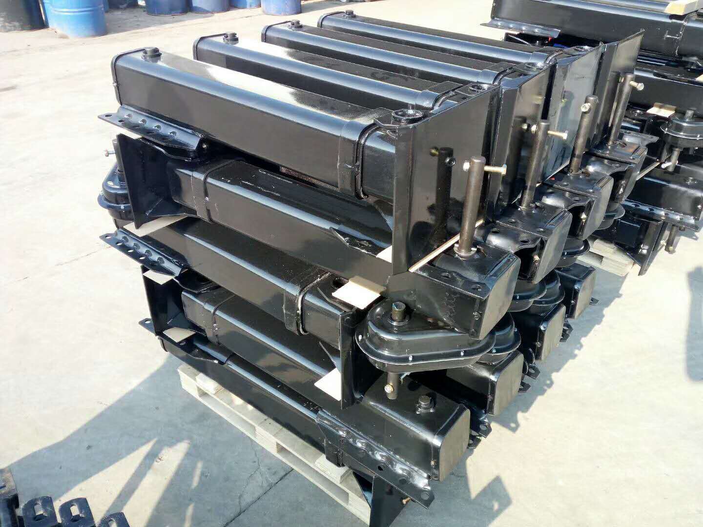 梁山挂车配件厂家供应半挂车悬挂u型螺栓悬挂骑马螺栓现货