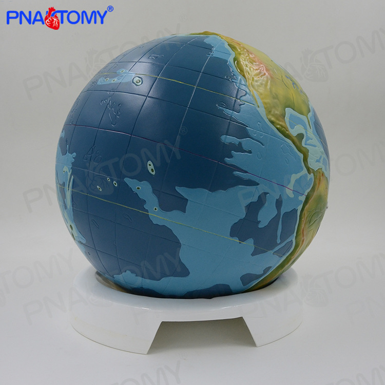 展示了地球的内部结构为一同心状圈层构造,由地心至地表依次分化为