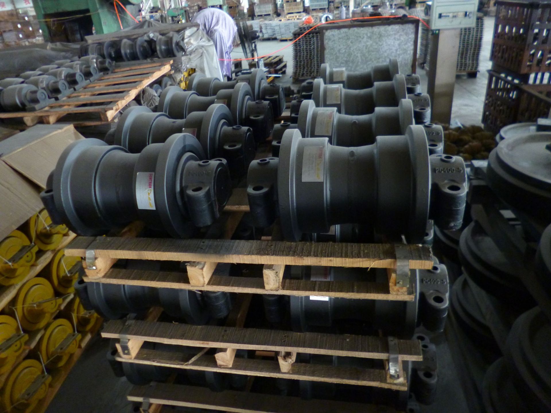 适用于小松1250 挖掘机支重轮