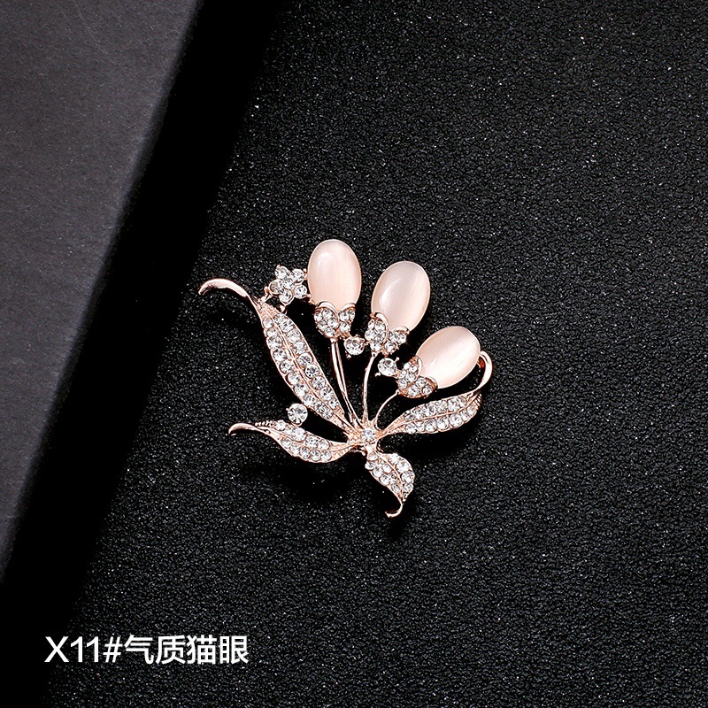 Korean New Fashion High-End Brooch Women Rhinestone Scarf Buckle Anti-Unwanted-Exposure Buckle Crystal Corsage Pin Pearl Ornament