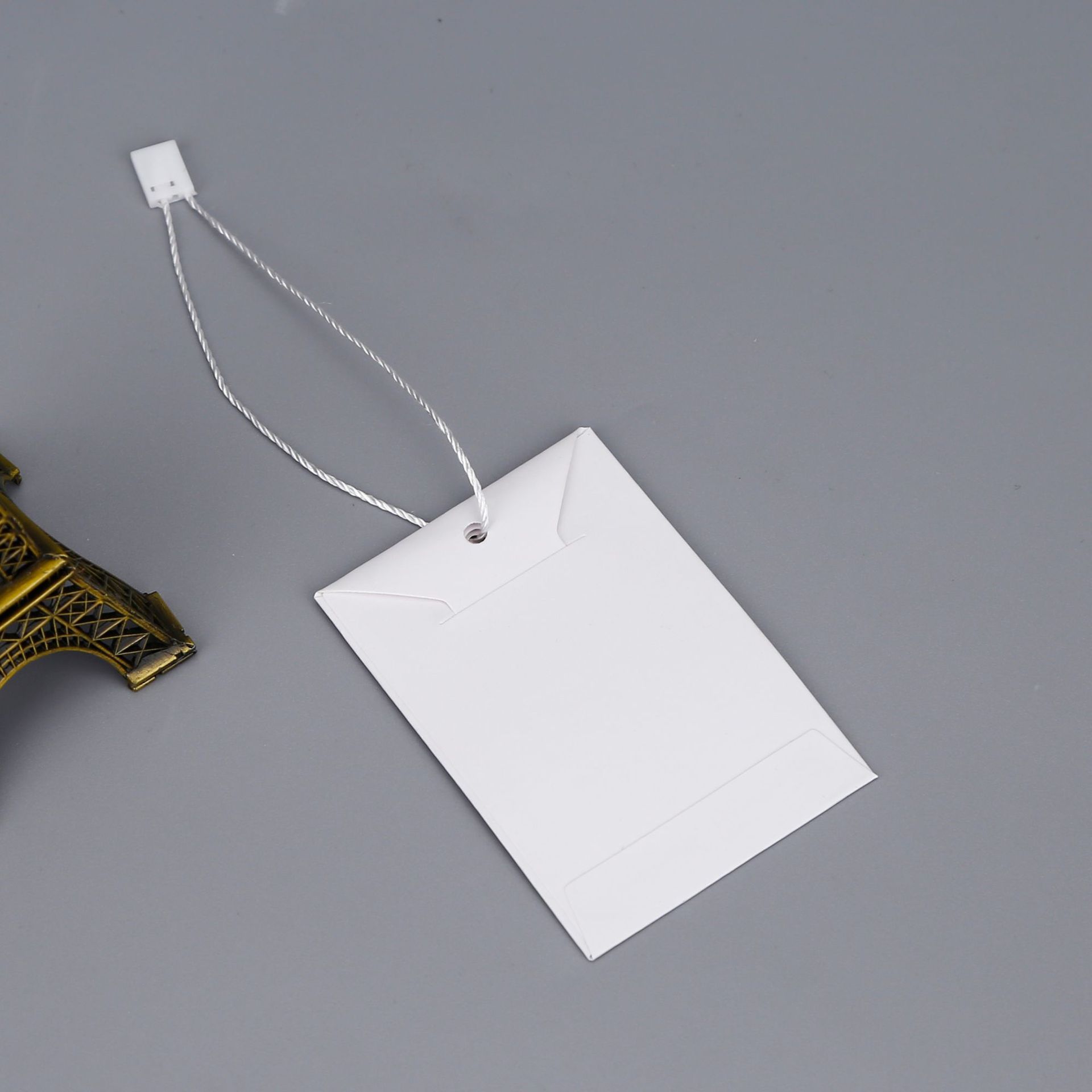 吊牌定做女童男服装吊卡纸挂牌定制衣服高档商标吊牌标签纸卡订做