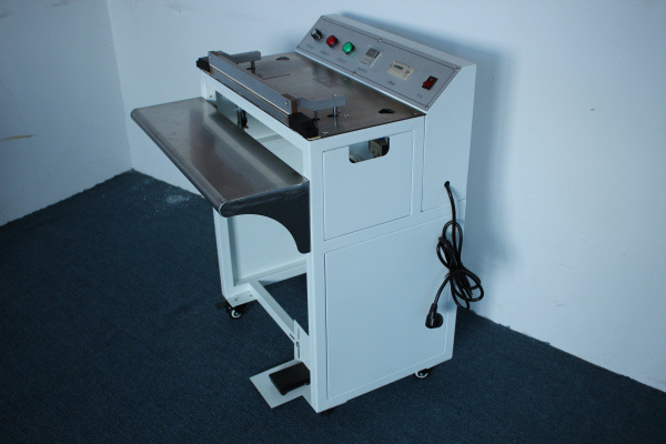 气源脚踏式封口机 传统通过式脚踏封袋机 主要区别