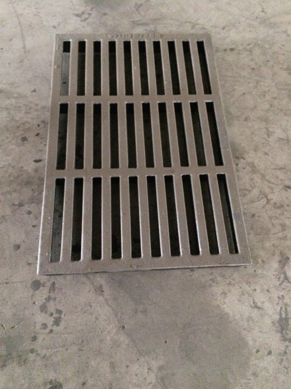 厂家直销球墨铸铁排水沟盖板水沟停车场下水道沟盖板400*600