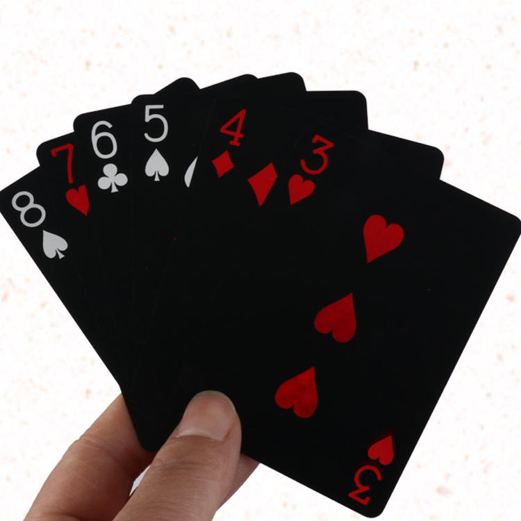 厂家直供pvc磨砂扑克牌 桌游魔术纸牌 防水黑色德州扑克牌