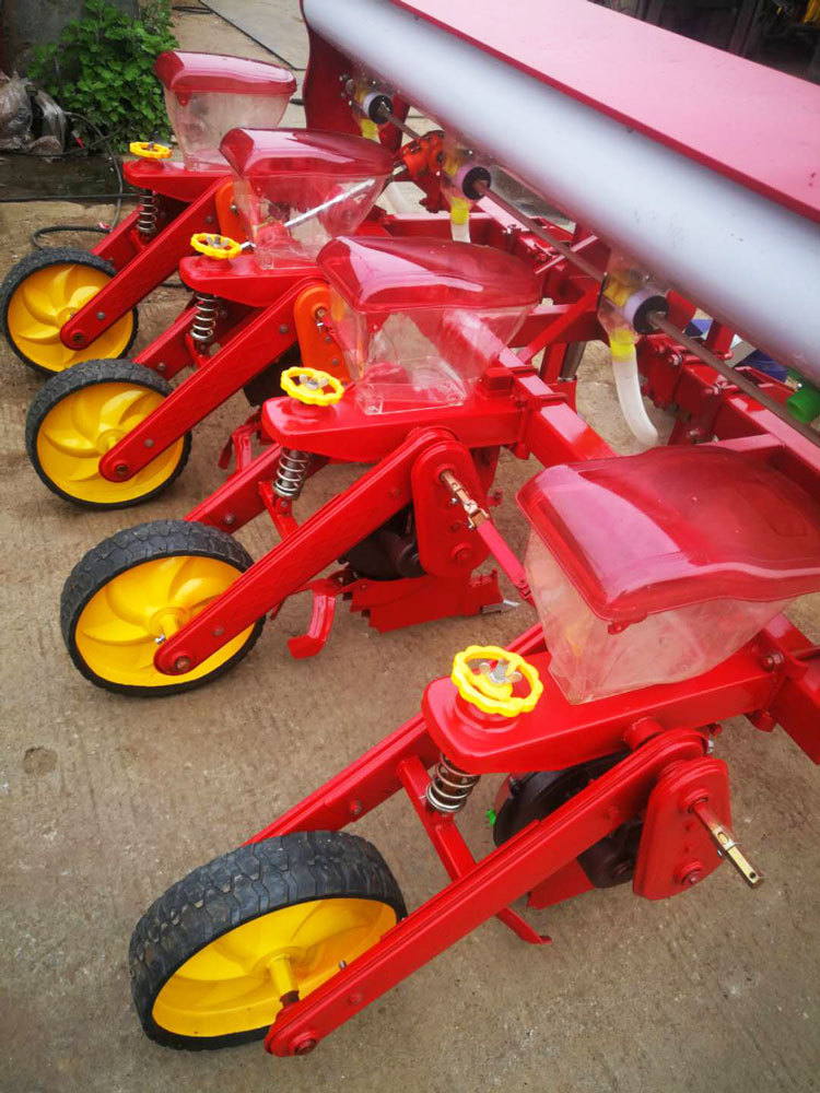 灭茬播种机 四轮拖拉机带4行玉米播种机 悬浮玉米精播机 播种机