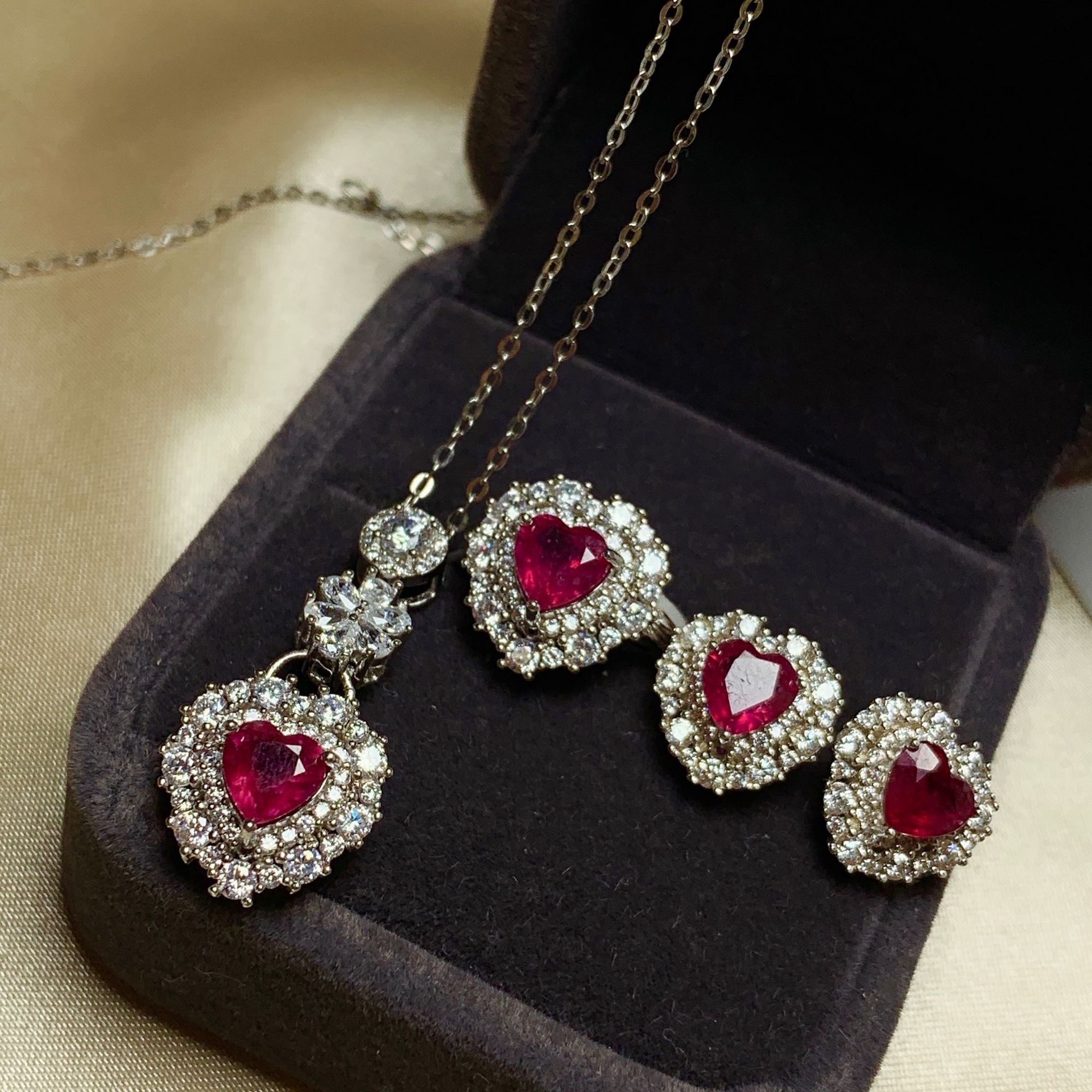 彩宝首饰925银镶嵌红宝石套装款式独特 简单大方批发一件代发