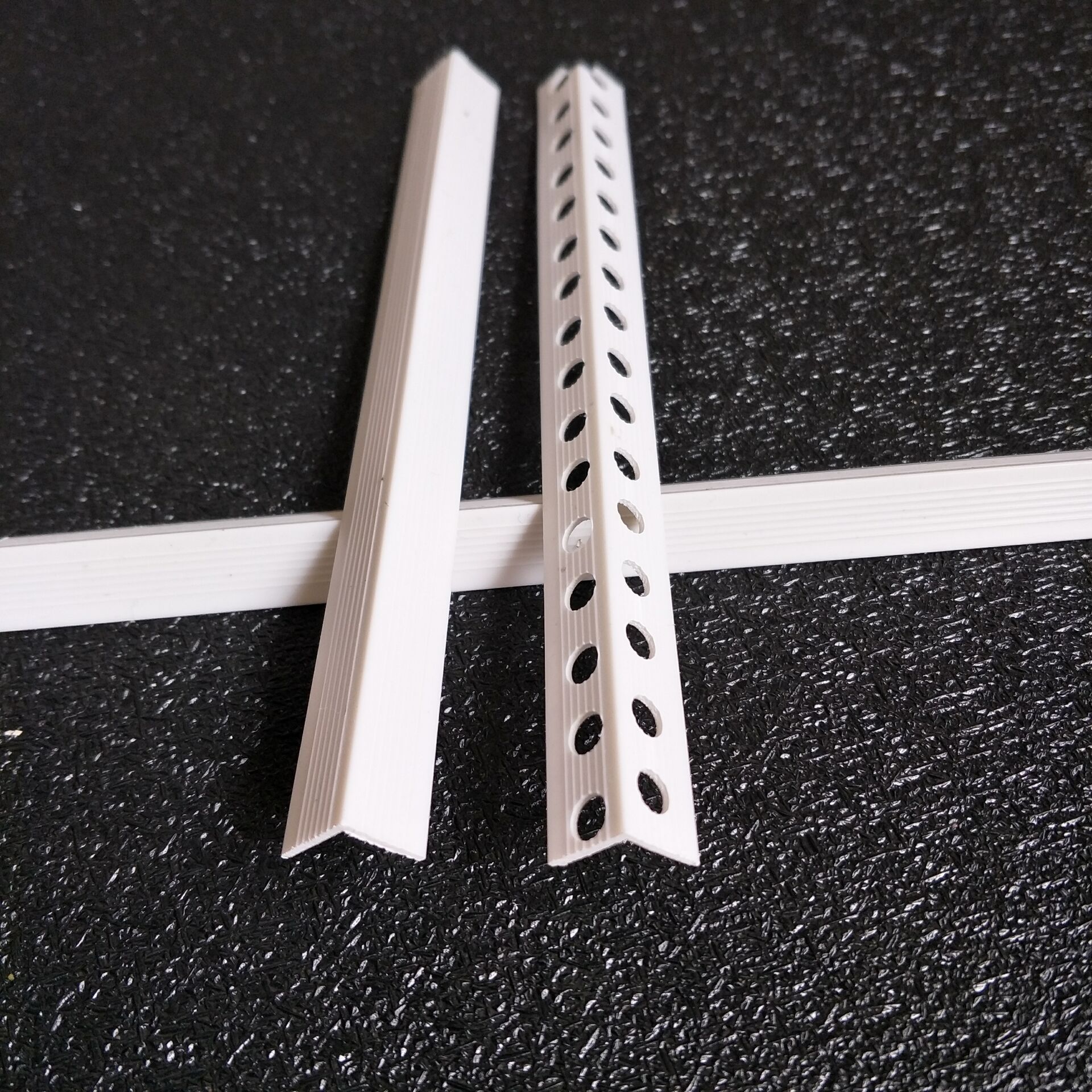 厂家生产一公分1厘米宽石膏板阴阳角线10mm*10mm墙角护角条白色