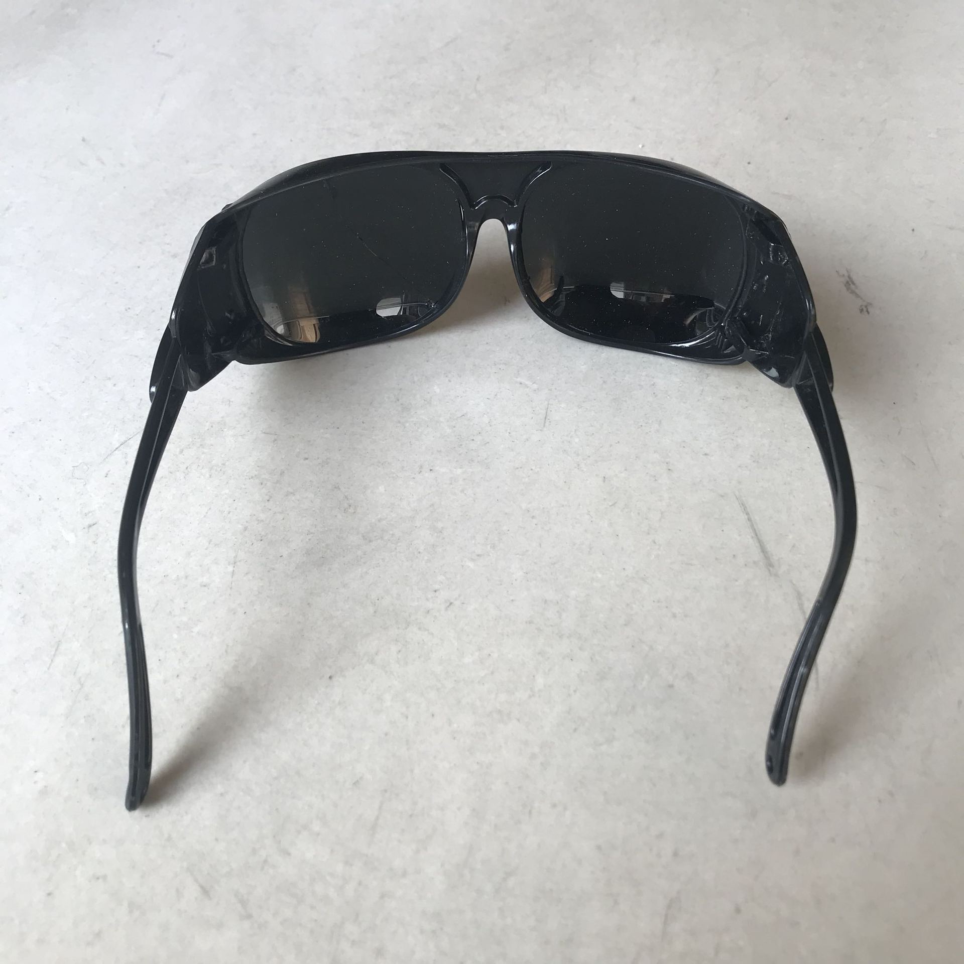 劳保焊接防护平光眼镜 紫外线电焊眼镜 防风防沙防飞溅护目镜