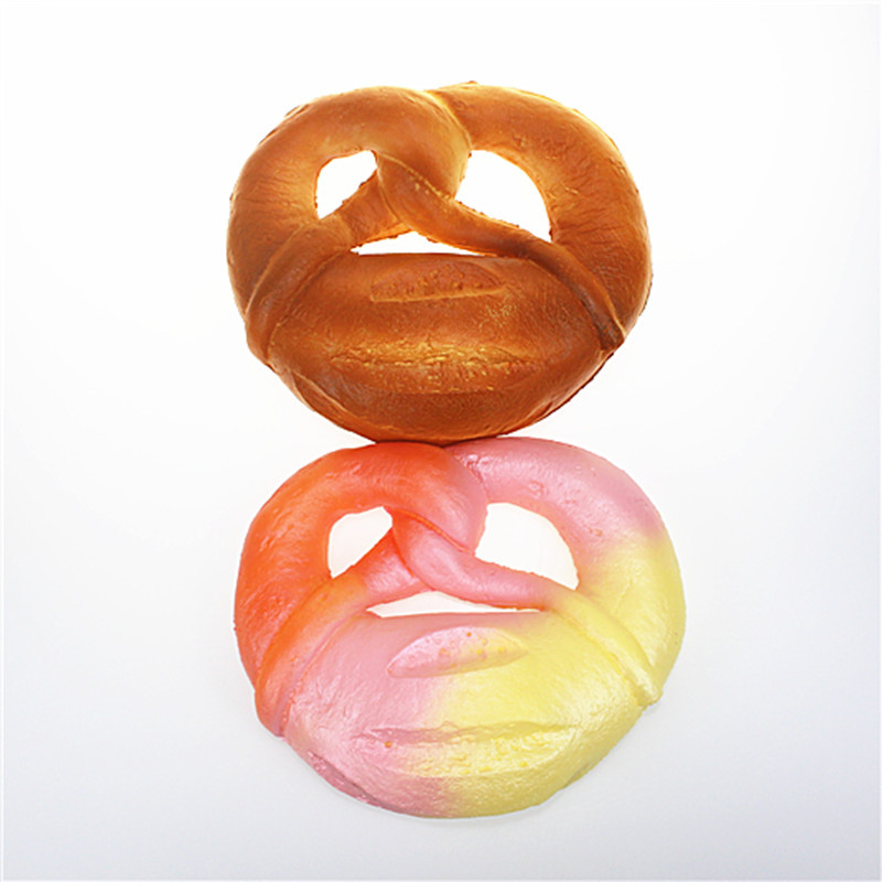 pu慢回弹特大牛角面包彩虹色星空色仿真工艺品减压玩具厂家批发