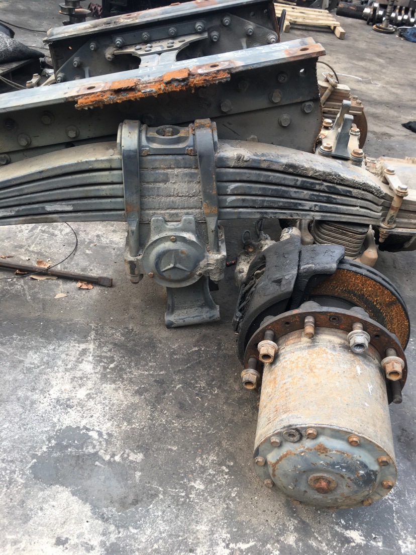 适用于奔驰泵车配件3341后桥总成二手拆车奔驰泵车后桥总成