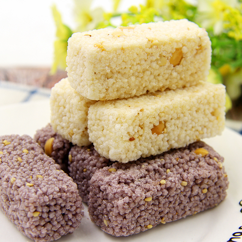 近千个产品,当地各大连锁终端均有合作;专营休闲食品线下批发20年