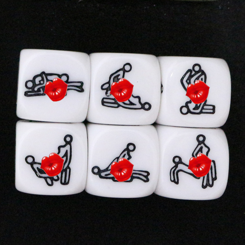 跨境货源 外贸 雕刻版骰子 情侣 小夫妻 游戏色仔 新婚礼物 2cm