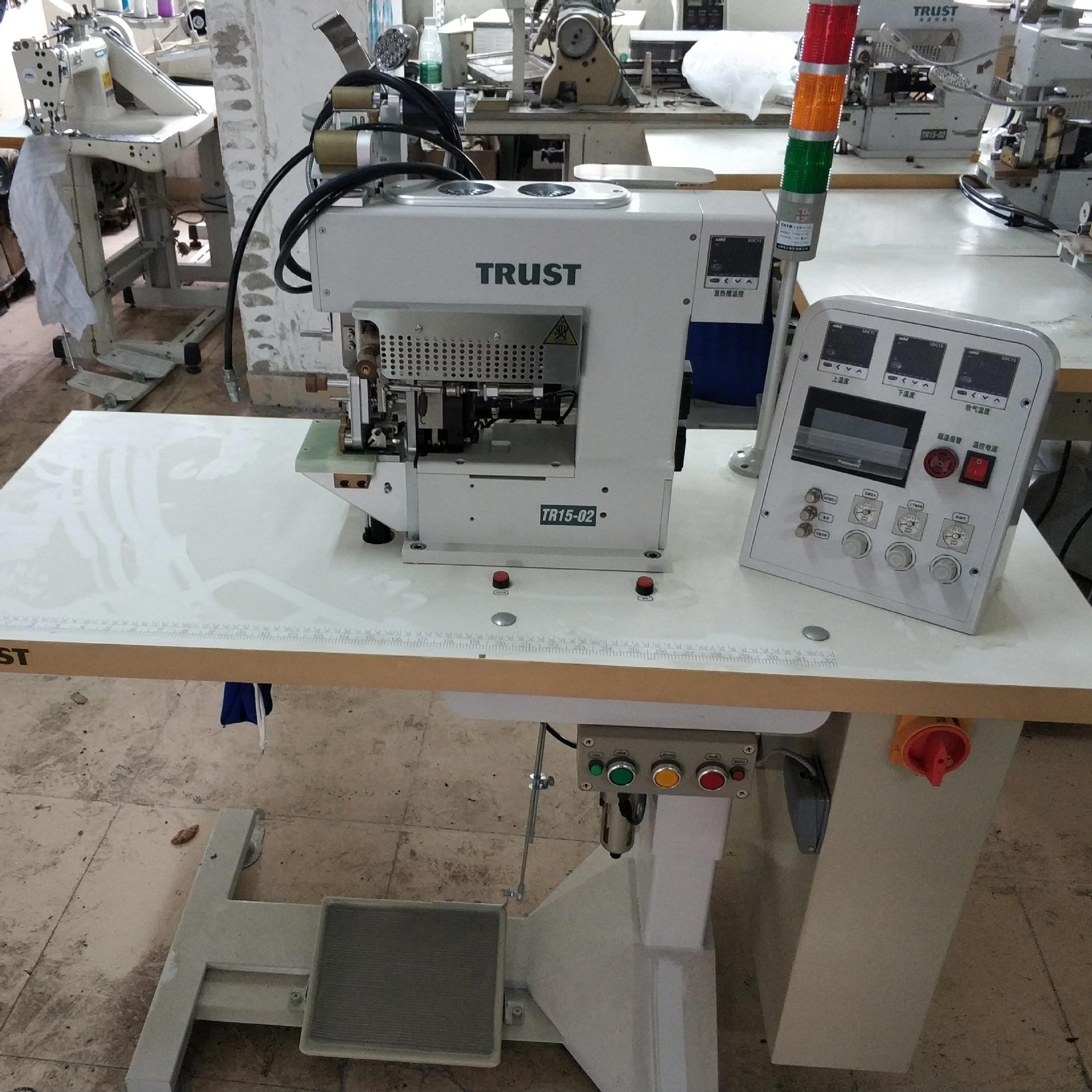 二手无缝内衣机工业缝纫设备无线缝合机无痕内衣切边机