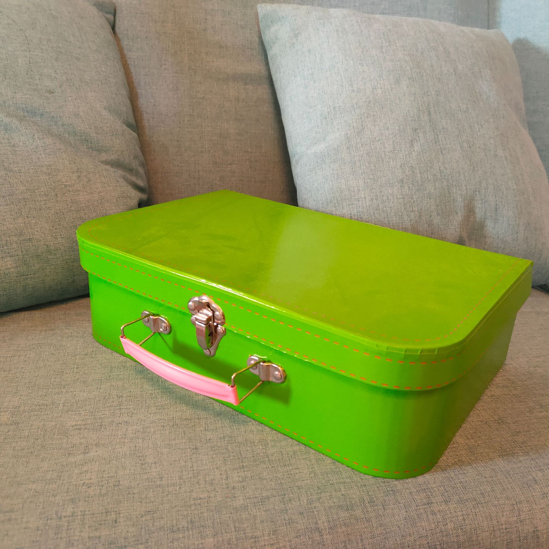 库存现货 硬纸板手提箱,儿童手提盒,出口工艺手工纸板手提箱