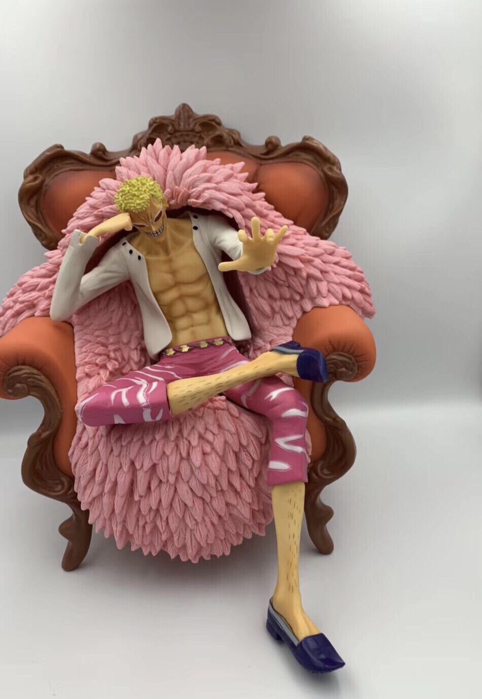 海贼王 gk 雕像 坐姿 小唐 堂吉诃德·多弗朗明哥 盒装 手办 模型