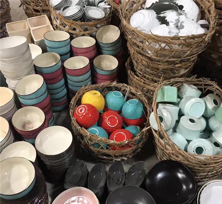 陶瓷杂货地摊餐具杯碗盘子茶叶罐工艺品汤勺碟汤锅尾货混装特价