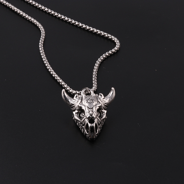 欧美时尚个性复古羊头撒旦骷髅头男士合金吊坠 挂件长毛衣链孟宇